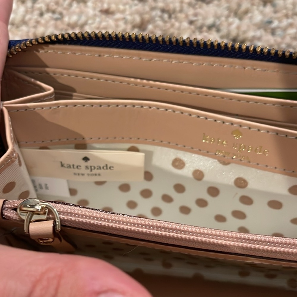 Kate Spade Blue Wallet, new never been used - Picture 4 of 5